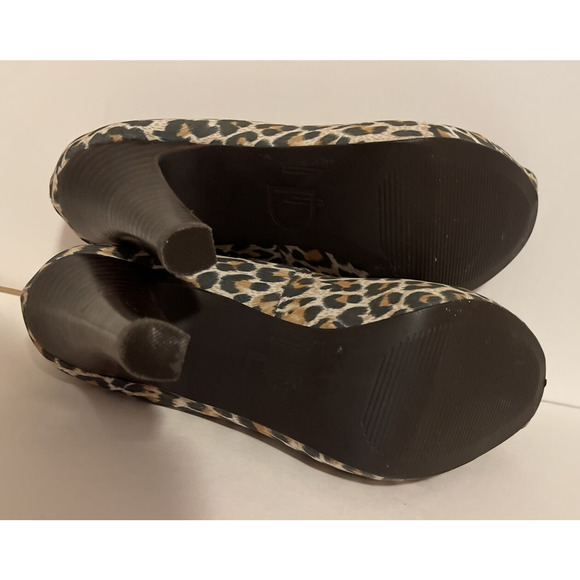 New Directions Leah Leopard Print Peep Toe Heels Womens 6.5M - Picture 5 of 6